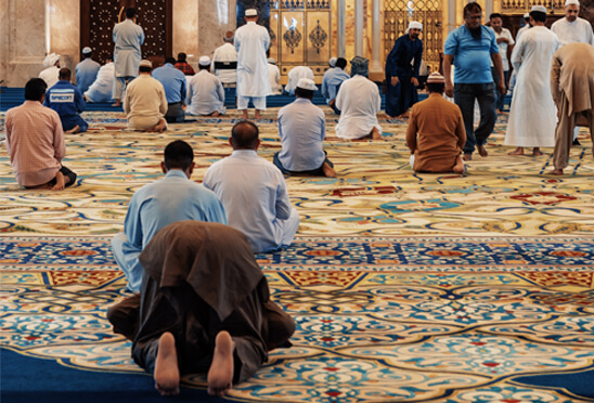 4 Keutamaan Sholat Tahajud Malam Hari | Yayasan Masjid ...